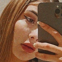 Міла Бернал Оголені