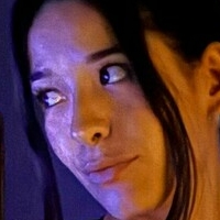 Мілані Інез Оголені