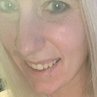 місдевілаж Оголені