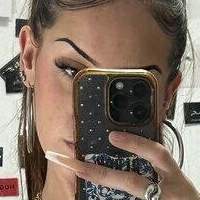 Найлагонзаа Оголені