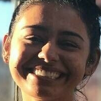 Нелуфар Хедайят Оголені