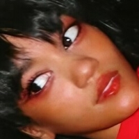 Нумочіі Ладокей Кристал Оголені