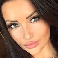 Патриція Лонг Оголені