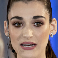 Пілар Фольяті Оголені