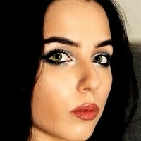 Полліб'юті Оголені