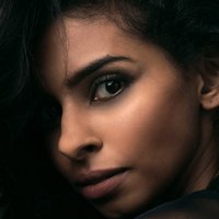 Рана Рой Оголені