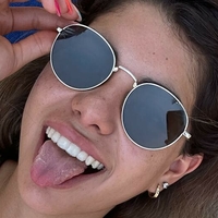 Реджина Сірвент Оголені