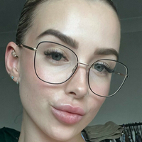Ріана Веббер Оголені