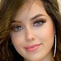 Роксана Техада Оголені