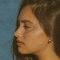 Шана Еден Келер Оголені