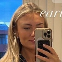 Сінеад Хегарті Оголені
