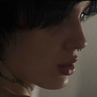 Смоукіш Оголені