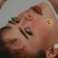 Смолдевіл Оголені