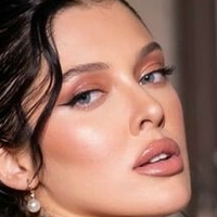 Софія Гонéт Оголені