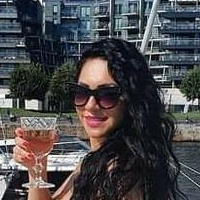 Софія Уртандо Оголені