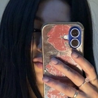 Софія Солана Оголені