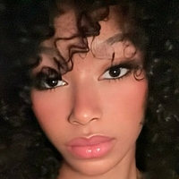 Солей Джоліна Оголені