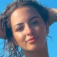 Софія Стіннетт Оголені