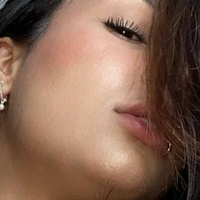 Стефані Гомес Оголені