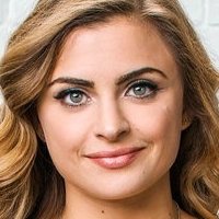 Стефані Симбарі Оголені