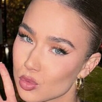 Стюард Сабріна Оголені