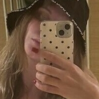 Стiна Вікторія Осберг Оголені