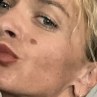 Стронгдарсі Оголені