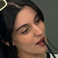 Тая Міллер Оголені