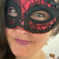 The Lips Down Оголені