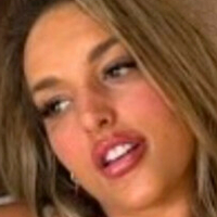 Пишні дівчата, які роблять B Оголені