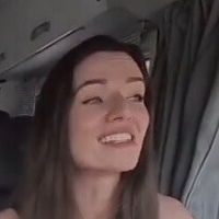 Торі Делурі Оголені