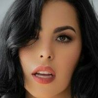 Вероніка Флорес Оголені