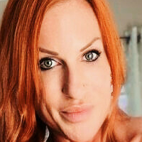 Зоа Лінсі Оголені